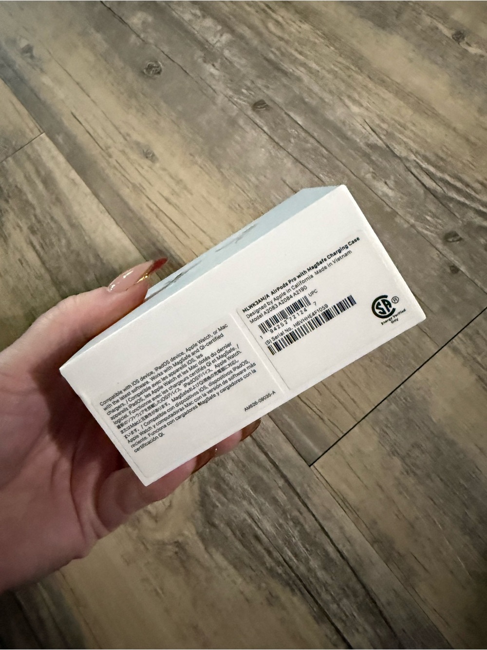 Empty Apple Boxes - Picture 3 of 16